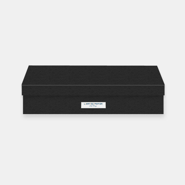 Schwarze Sverker-Box im A3-Format
